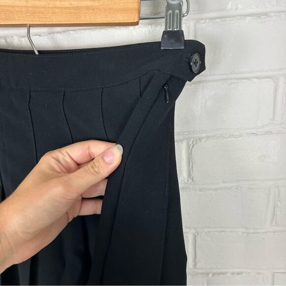 Dynamite Black Pleated Skirt Size XS - Picture 4 of 6